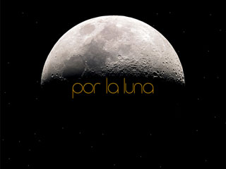 Por la luna